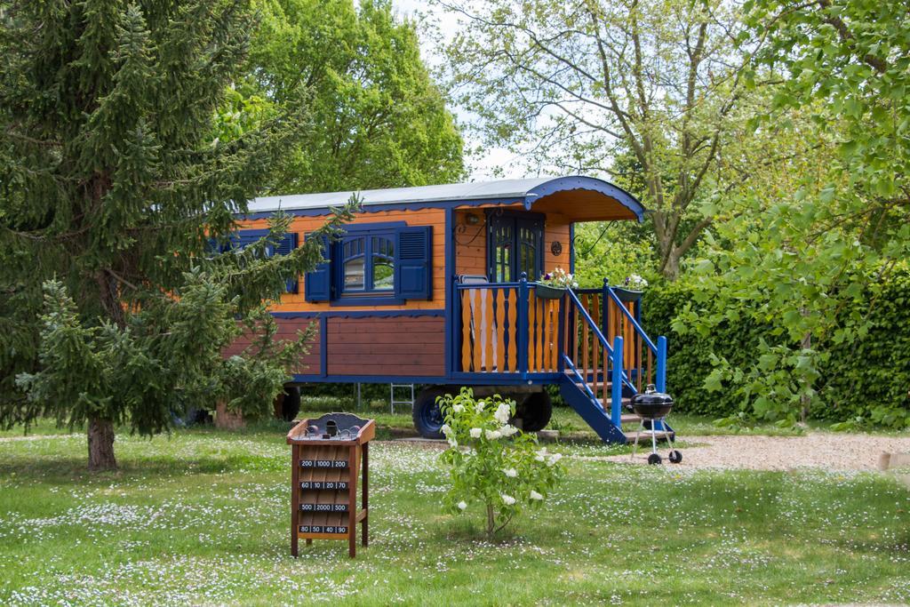 La Roulotte du Domaine de Meigné Extérieur photo